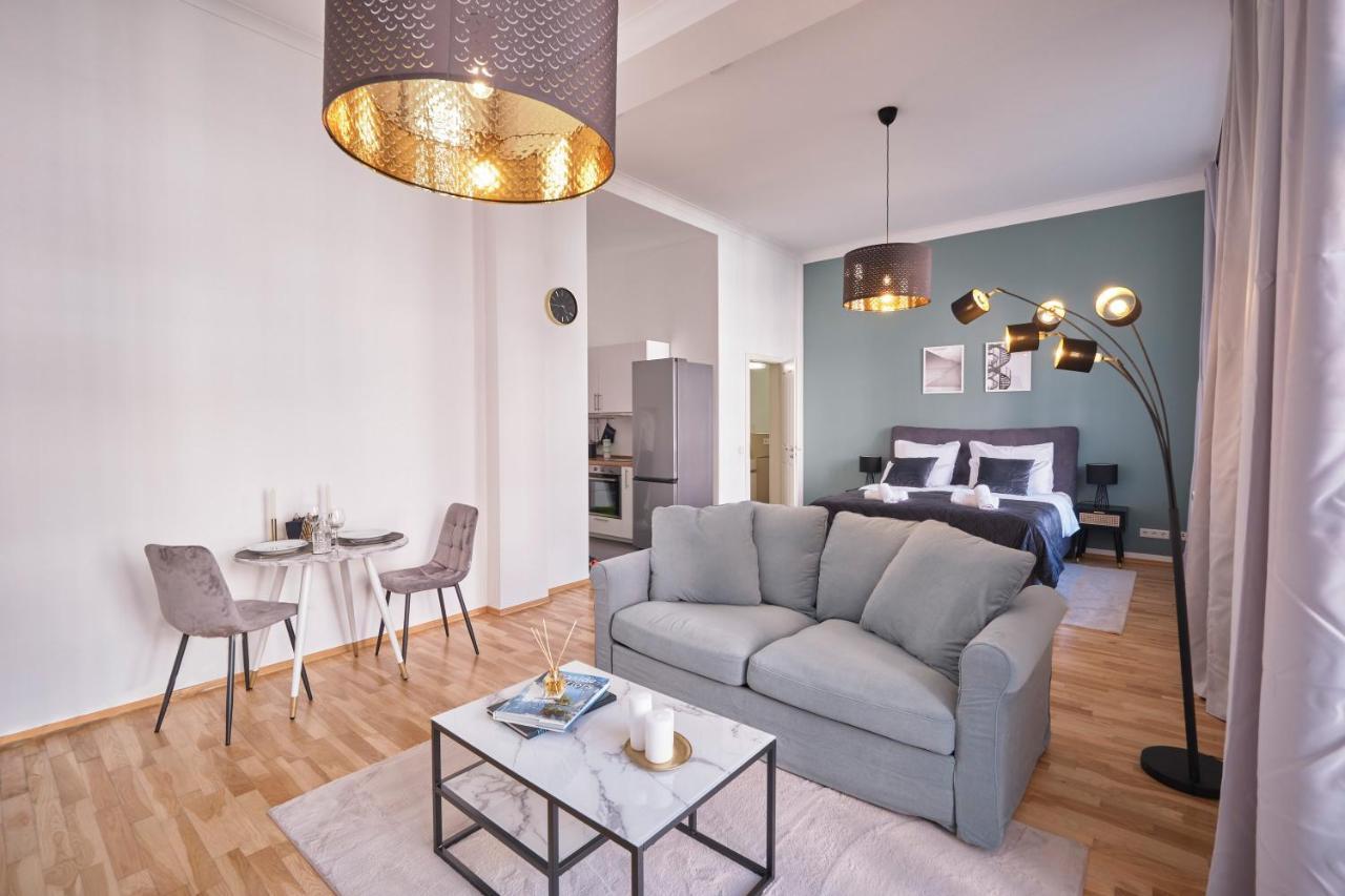Historisches Deluxe Apartment Im Marianum Neuss Exterior photo